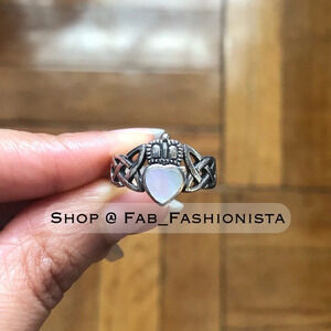 Mother of pearl Sterling Silver Claddagh ring size 6.5